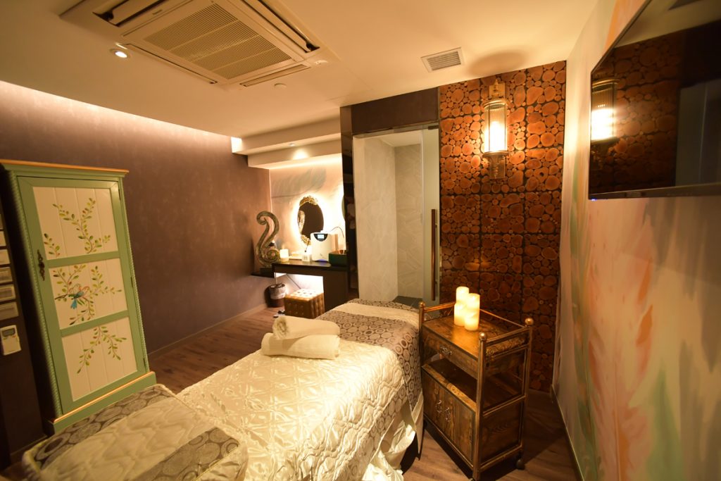 Modern Beauty Facial Salon Interior