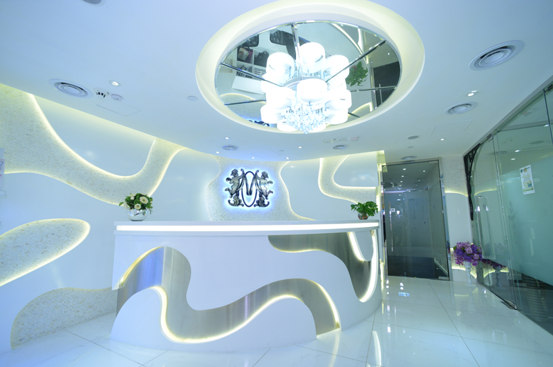 Modern Beauty Salon White Theme Front Desk